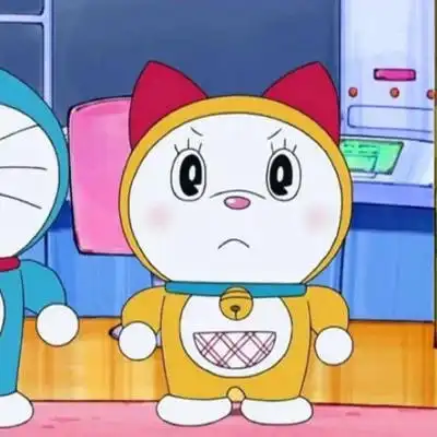  哆啦a梦头像情侣一对两张卡通图片男女配对一左一右哆啦a梦头像