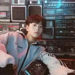  2019最新微信情侣头像好看个性最好的爱是遇见你