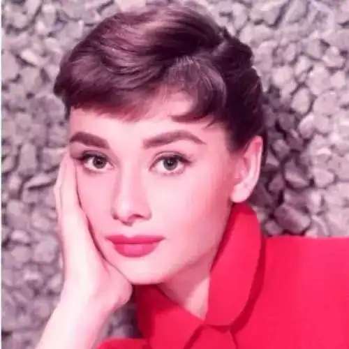  易烊千玺刘昊然朱正廷同款出了女生版2019开年狗啃刘海成新趋势