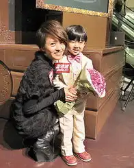  梁咏琪情人节为工作牺牲约会演唱会门票赠男友做礼物