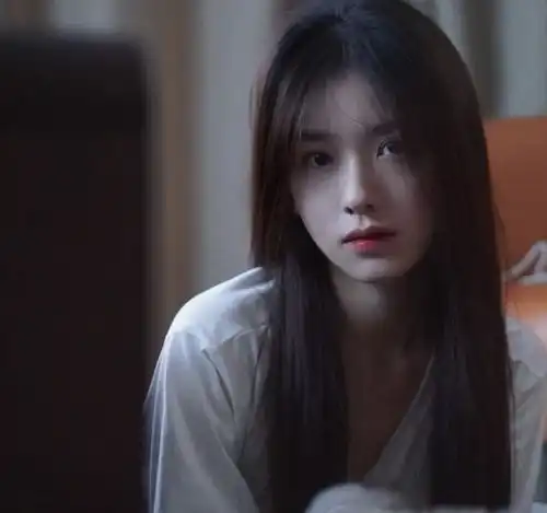  高傲如王思聪,面对孙一宁却只懂得一味讨好,被吐槽地主家傻儿子