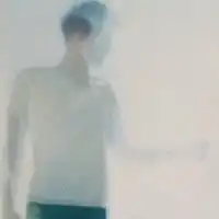  谁能帮我把这两张图片合成一张谢谢