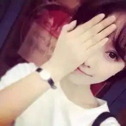  找一张类试这样的男头像做情侣头像