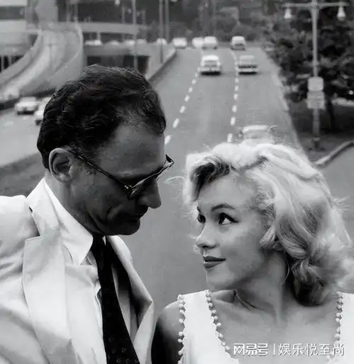  梦露的悲剧人生被寄养11次,渴望当妈妈,却经历4次小产7次人流