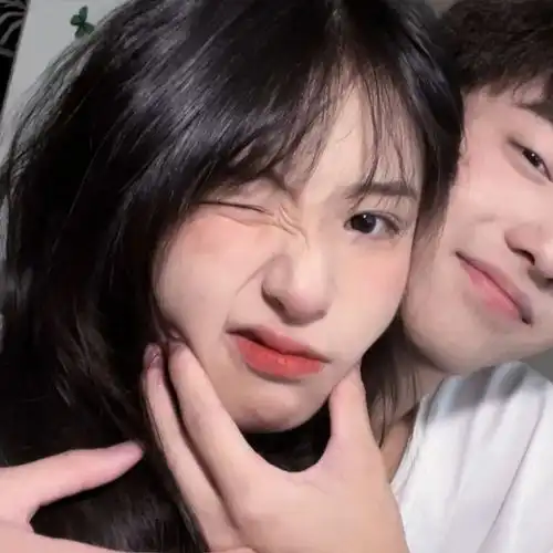  情侣头像我会带着花与温柔奔向你