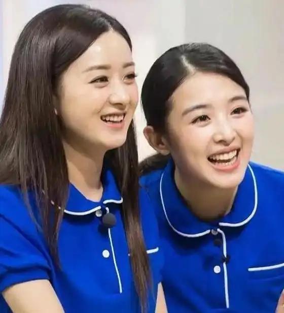 张含韵近照显年轻,31岁年纪跟18一样,和郭麒麟在一起毫无违和感