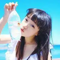 女生图片一人多张微信头像图片大全