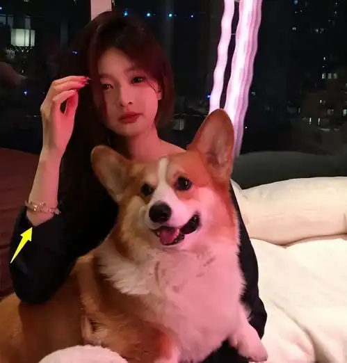  小羽直播带货惹争议,秀名牌包强调王思聪所送,爱炫耀被指太绿茶