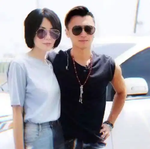  王菲谢霆锋复合9年和平分手男方首次回应曝真相,气愤怒怼媒体