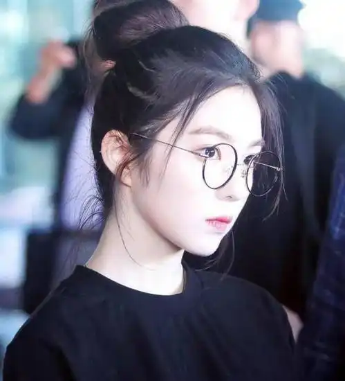  出道11年仅专注唱歌,首张专辑销量15万,周洁琼的屏保也是她