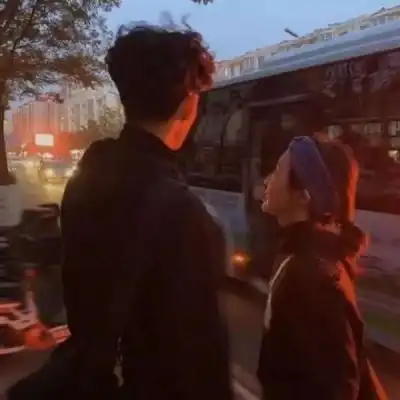  好看真人情侣头像