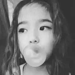 万能的度友啊,帮我找到这张相对应的情侣头像吧