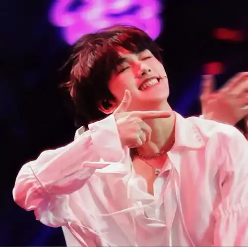  人间小狐狸丁程鑫头像合集