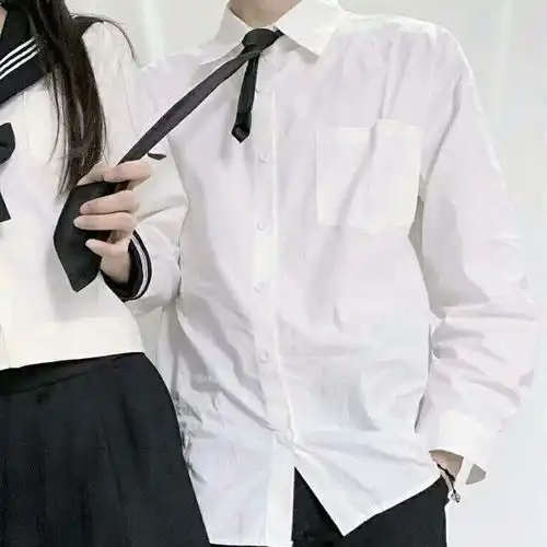  头像觉得热就来抱抱我