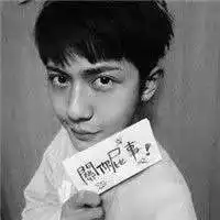  qq爱情头像男生带字关于爱情的男生头像带字