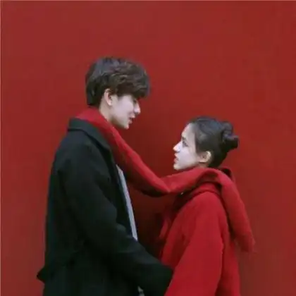  情侣头像时尚潮流超酷,两个潮流的人走在一起