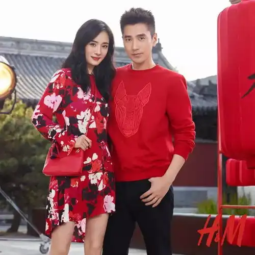  年年有的中国红,还能玩出新花样时尚icon杨幂赵又廷cp来告诉你新春之际怎么穿