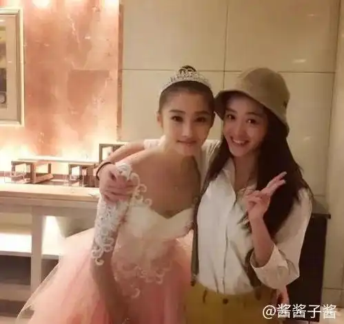盘点娱乐圈那些塑料姐妹花,张雪迎公开示爱闺蜜男友鹿晗