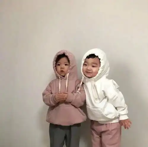  情侣头像怎么判断男生是喜欢你还是把你当兄弟