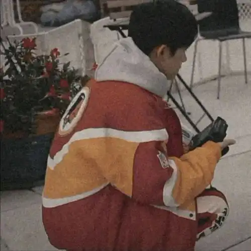  头像睡梦轻轻,满天星星