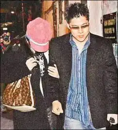 曝郭晶晶怀二胎揭与豪门公子霍启刚感情史