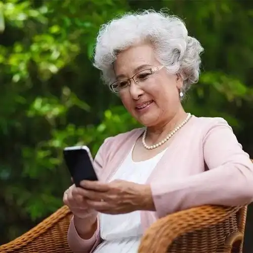  老子用iphonex,那老人用啥