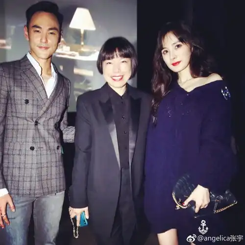  张宇再次分享与杨幂合照称幂幂为自拍启蒙老师