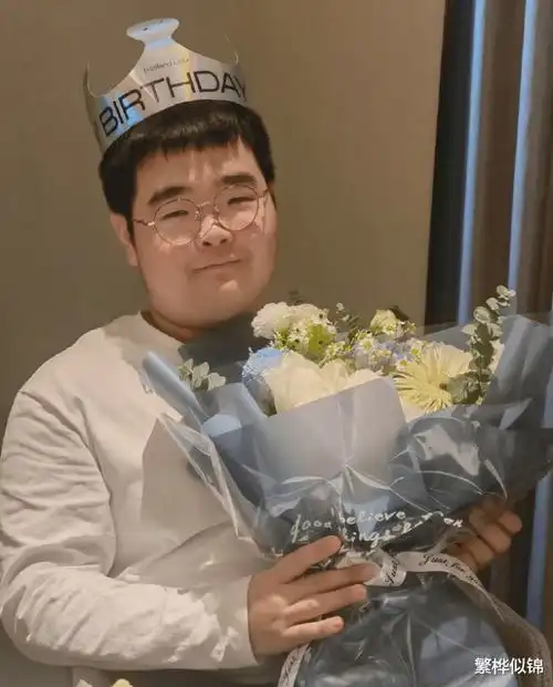  乡村爱情谢飞机近照曝光,这模样,让无数网友都感到惊讶