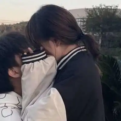  普普通通却能感到认真的官宣文案