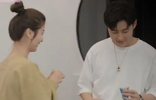  动4马子佳生日疑点多,有谁留意他对女5的称呼,也太亲密了