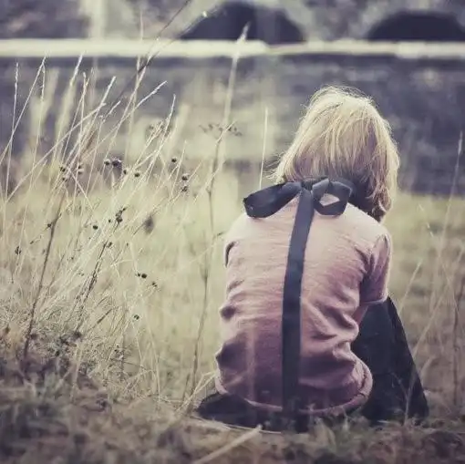  分手之后男女心理差异,挽回爱情为什么摆正自己的位置