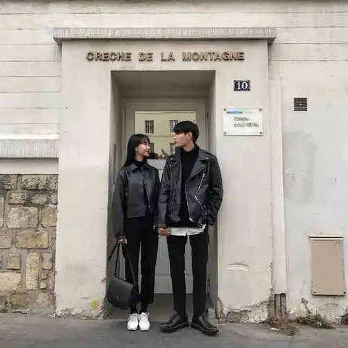  这个冬天想要有一个女朋友一起穿情侣装压马路