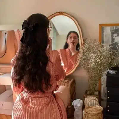  2023最新唯美浪漫女生微信头像