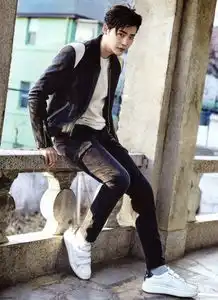  有没有和这个头像是情侣的