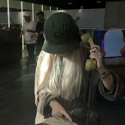  丧风格女头像真人黑暗系颓废女生头像