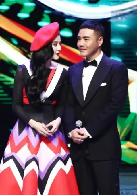  范冰冰分手后首个生日,回顾李晨曾送给她贵重礼物,玫瑰熊已被卖