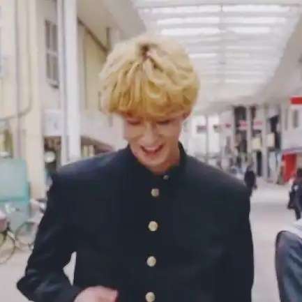  我是大哥大三理情侣头像