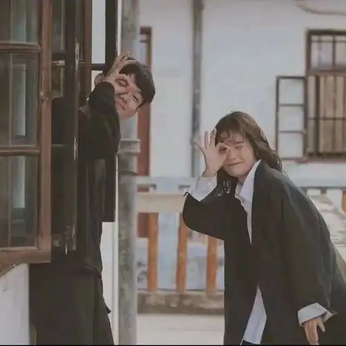  和对象换腻歪的情侣头像昂