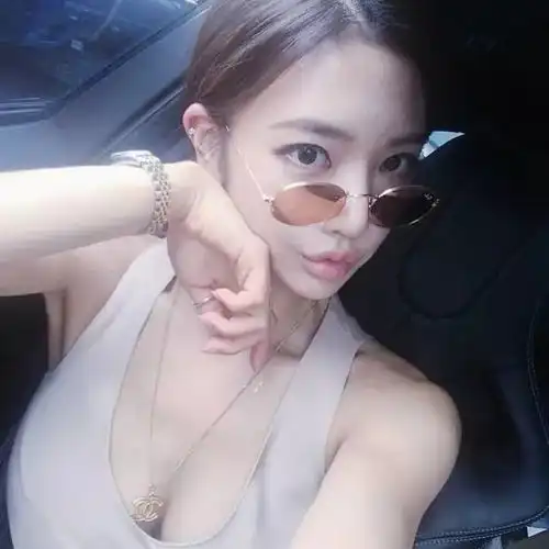 韩国健体女神将天价空降上海
