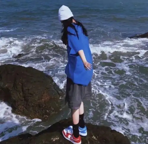  头像丨人间太吵了