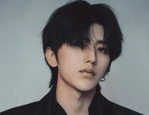  迪丽热巴为杨幂送上生日祝福,用错表情包还向蔡徐坤道歉,太乖了