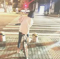  头像明明是你先靠近我的,可是最后舍不得的却是我