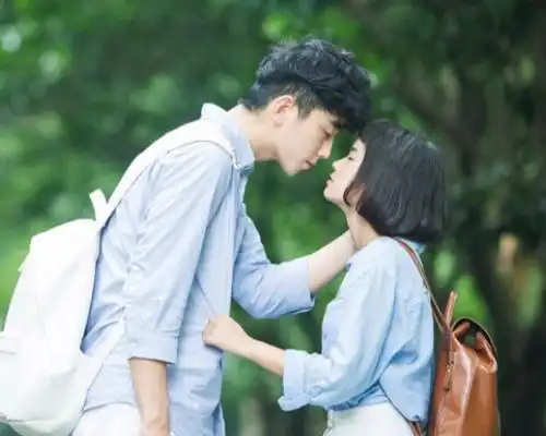  写给恋爱困境里的你闺蜜和我来哭诉渣男,我该不该劝她分手