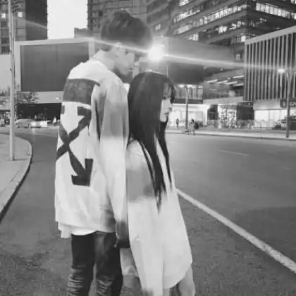  情侣黑白头像一对,情侣间没有什么单纯的友好