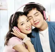  人气绯闻情侣张根硕与朴信惠的八字很配