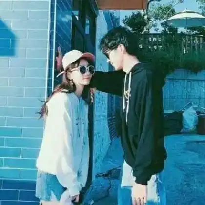  2020甜蜜秀恩爱微情侣头像一对两张两个人在一起的