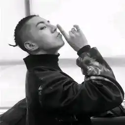  2018最新欧美男生头像霸气成熟对你念念不忘但没有希望