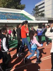 朱婷中学探班第1闺蜜河南队自由人23岁退役当老师朱演讲太给面