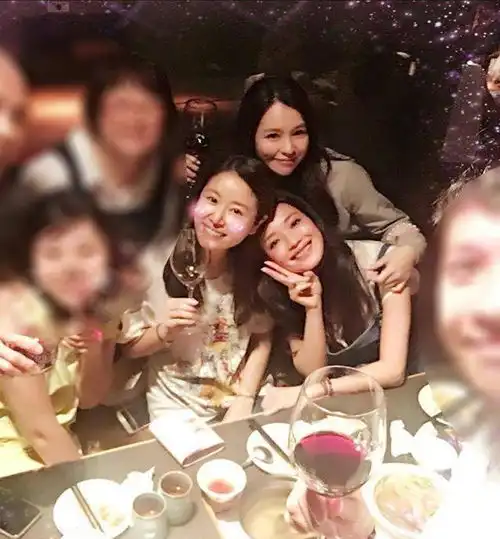 盘点圈中穿姐妹旧鞋的艺人,胡杏儿最大度,邓紫棋为爱狠撇闺蜜