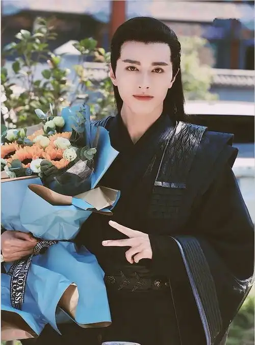  网传天官赐福主角已定,选角惹争议,他是你心中的谢怜花城吗